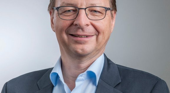 Prof. Dr. Christofer Hierold