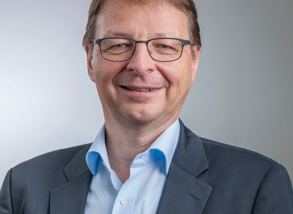 Prof. Dr. Christofer Hierold