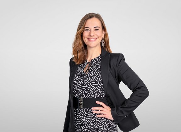  Esther Lombardini