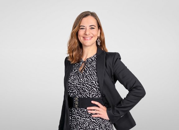  Esther Lombardini