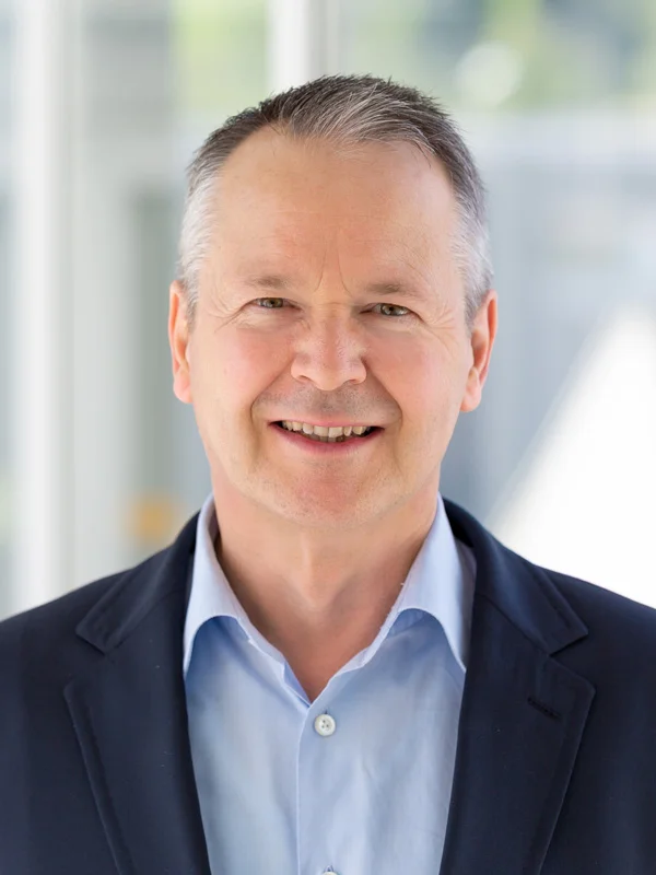 Dr. Ulrich Claessen