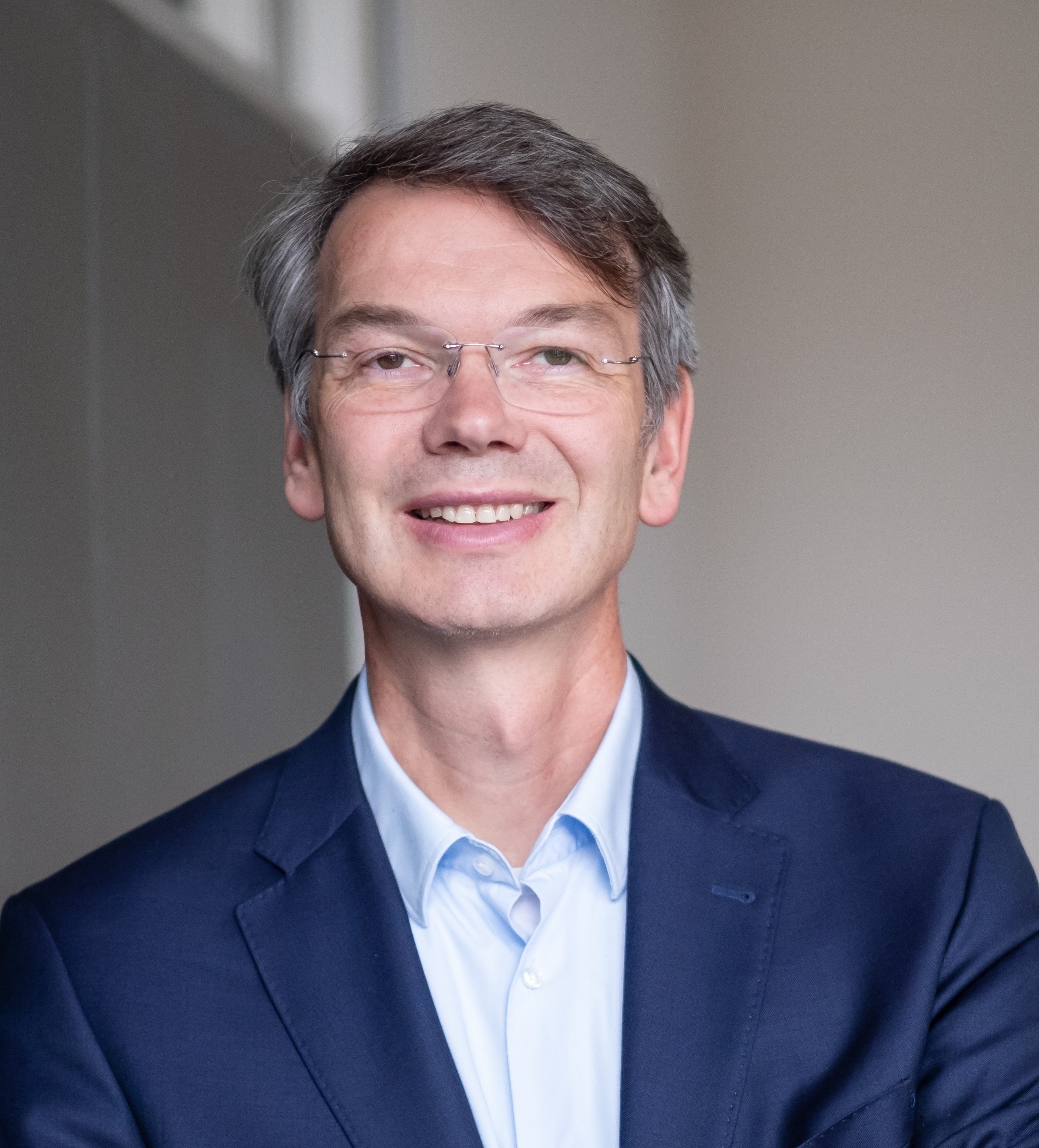 Prof. Dr. Dirk Wilhelm