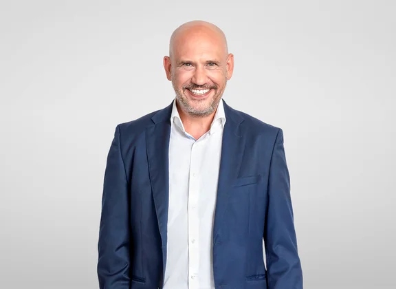  Claude Naville