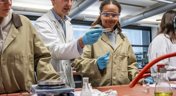 Wissenschaftsunterricht mit praktischer Demonstration