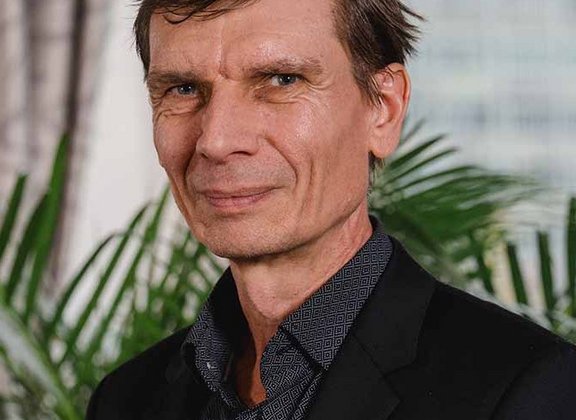 Dr. Pierre-Yves Burgi