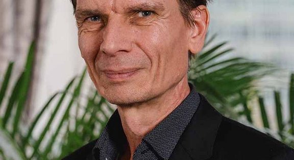 Dr. Pierre-Yves Burgi