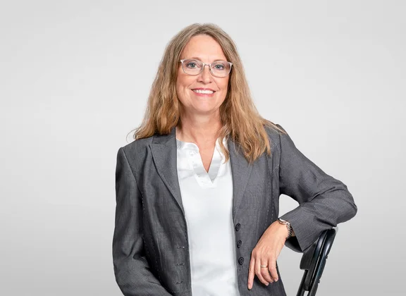  Elvira Affeltranger